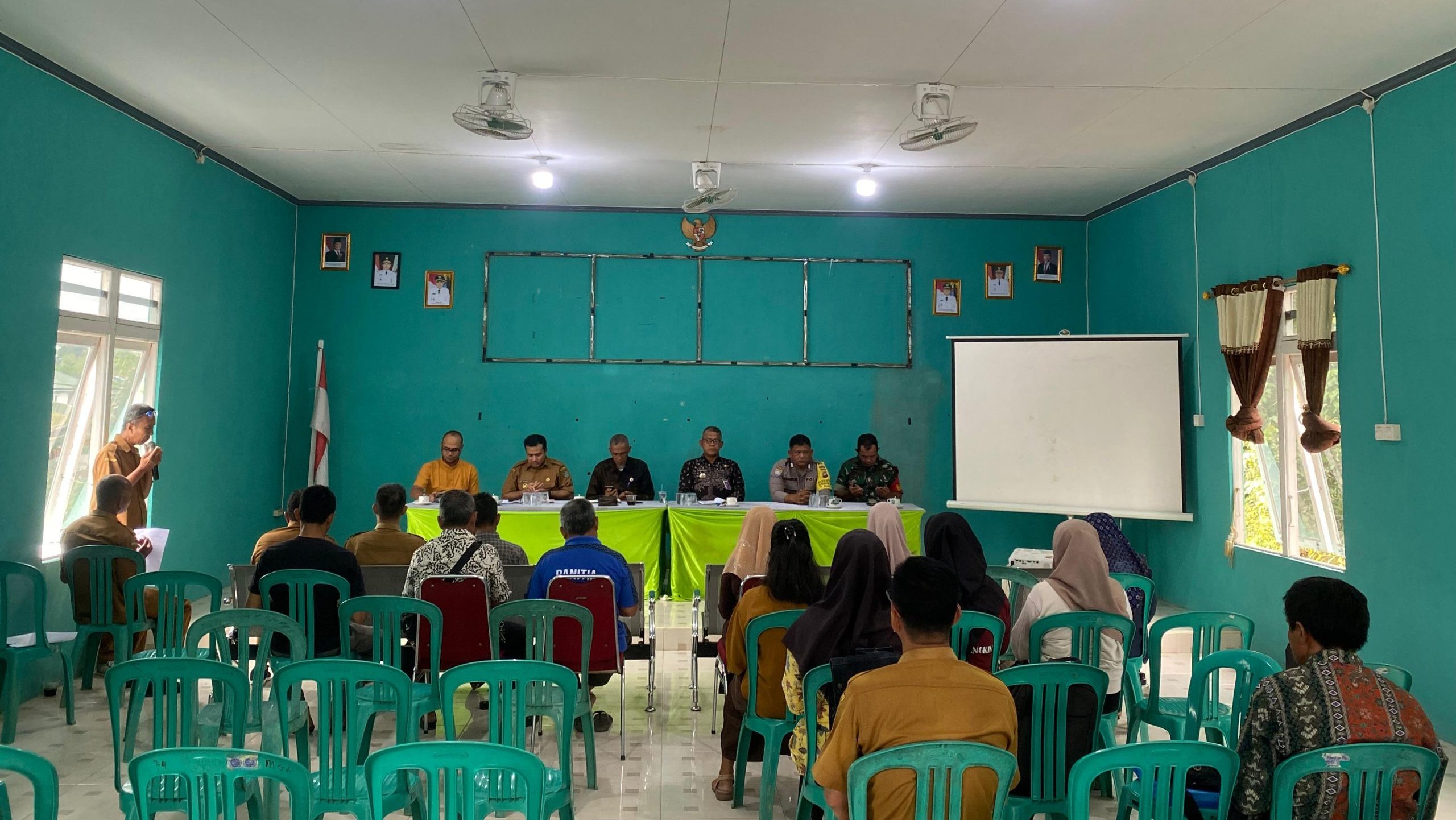 Deklarasi ODF di Sekadau Hilir: Babinsa Tekankan Pentingnya Sanitasi dan Kebersihan