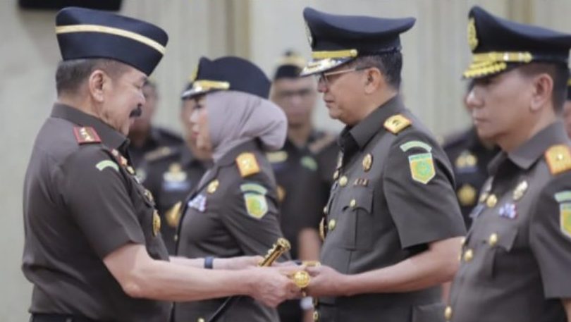 Jaksa Agung Lantik 6 Kepala Kejaksaan Tinggi, Salah Satunya Kajati Kalbar