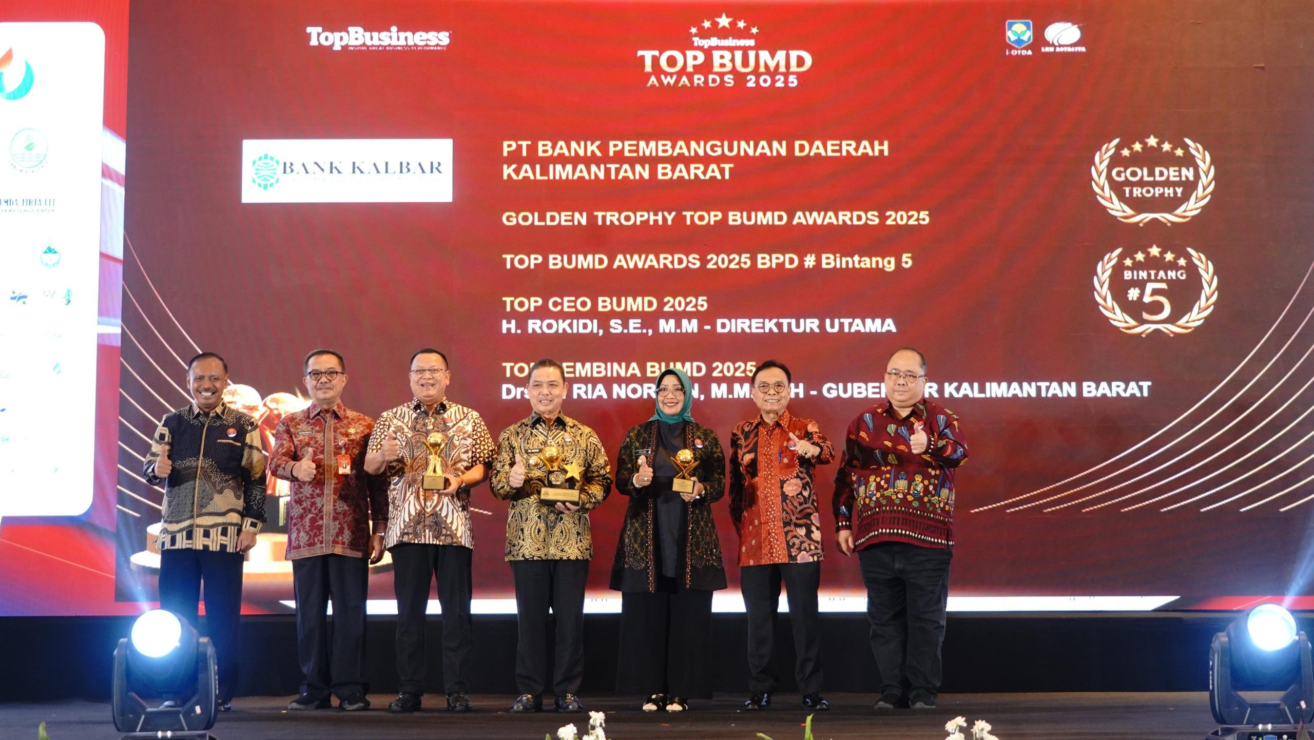Bank Kalbar Raih Golden Trophy di Ajang TOP BUMD Awards 2025
