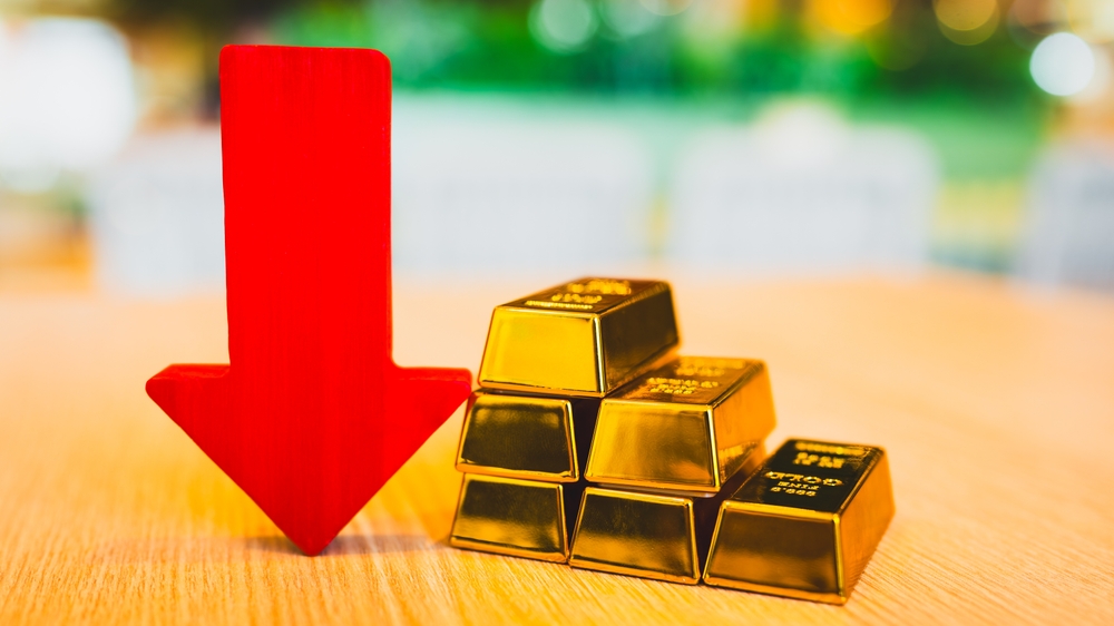 Harga Emas Turun ke Level Terendah dalam Sepekan, Volatilitas Tinggi Warnai Perdagangan