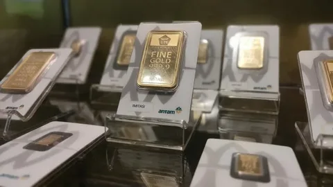 DJKN Lelang Emas Antam, Sepatu Adidas, dan Korek Api Zippo hingga 2 Mei 2025
