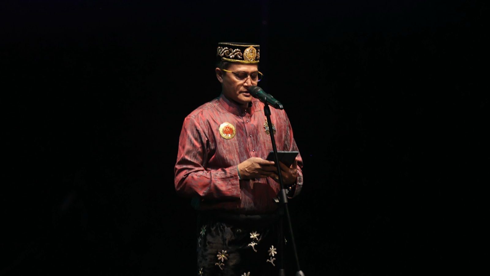 Sultan Pontianak Syarif Melvin Alqadrie Serukan Perdamaian Dunia Lewat Seni di Borobudur Festival 2025