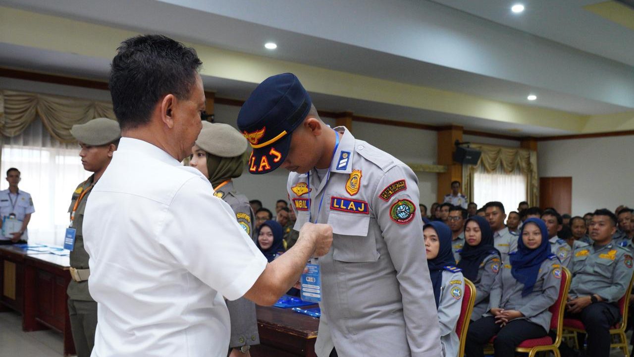Pemkot Pontianak Beri Pembekalan untuk 180 CPNS dan PPPK Satpol PP serta Dishub
