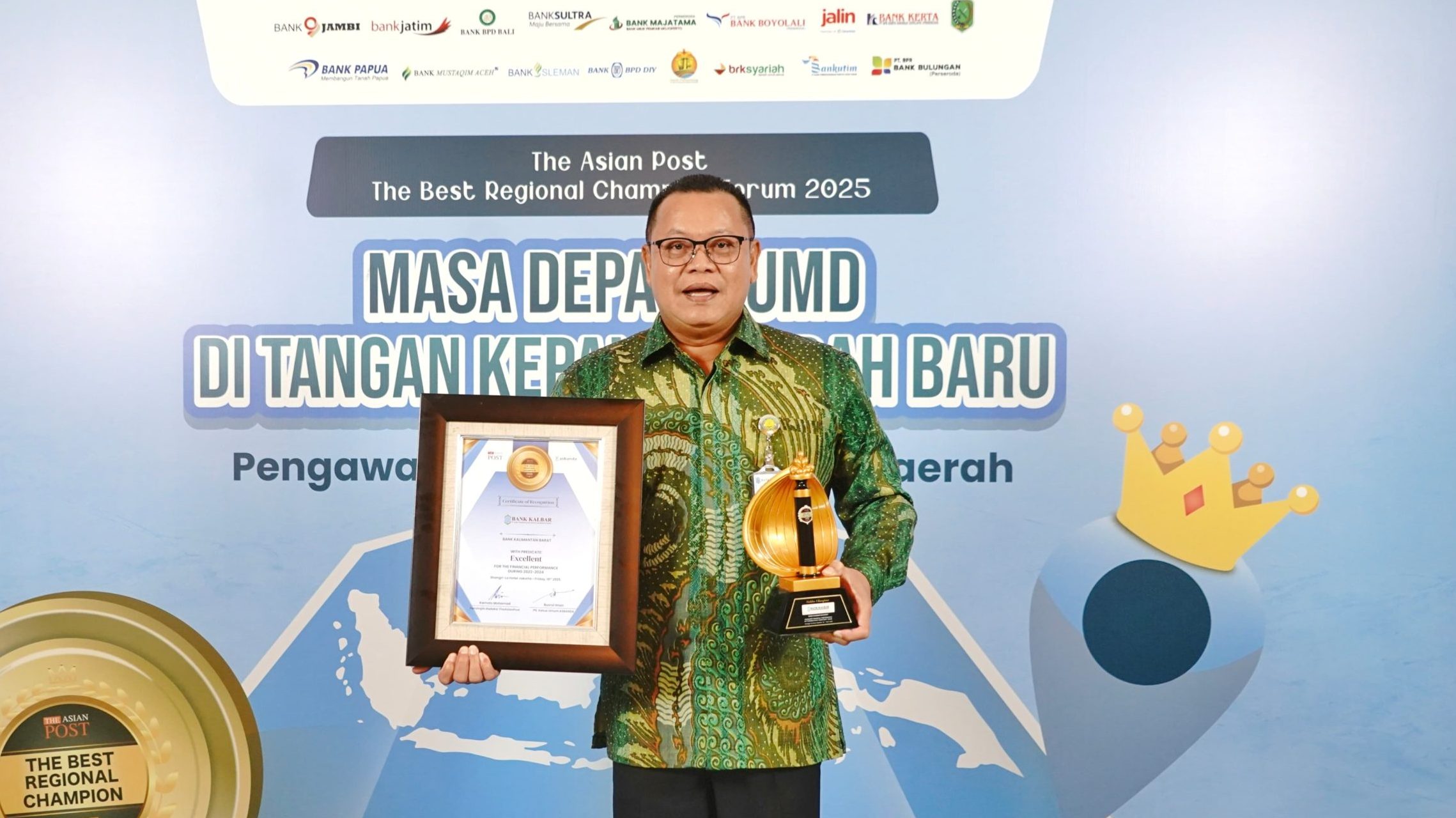 Bank Kalbar Raih Penghargaan Tertinggi Financial Regional Champion 2025