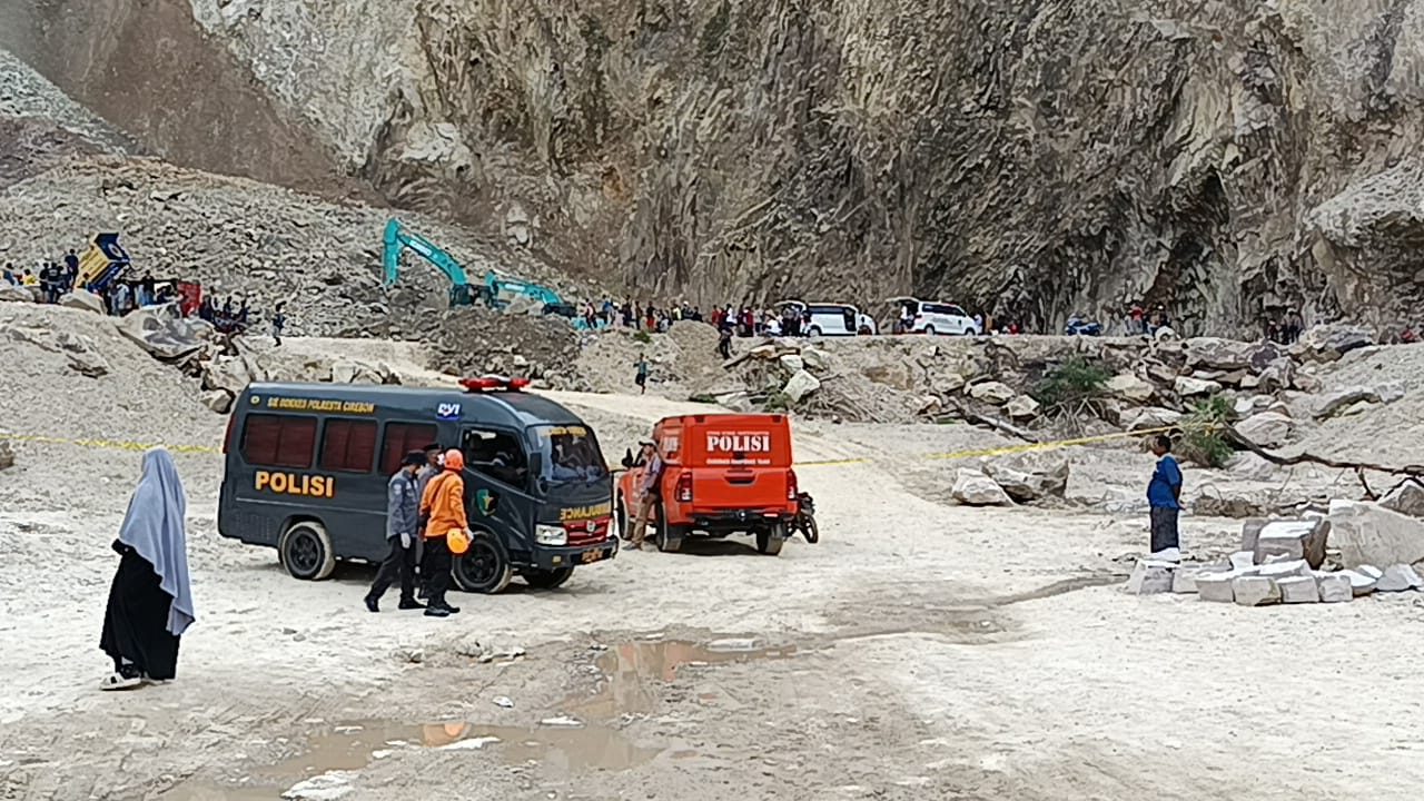 Longsor di Tambang Gunung Kuda Cirebon Telan 10 Korban Jiwa