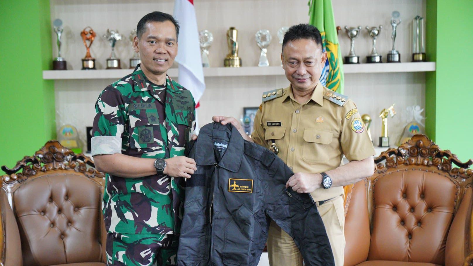 Kunjungi Wali Kota Pontianak, Danlanud Supadio Buka Peluang Kerja Sama