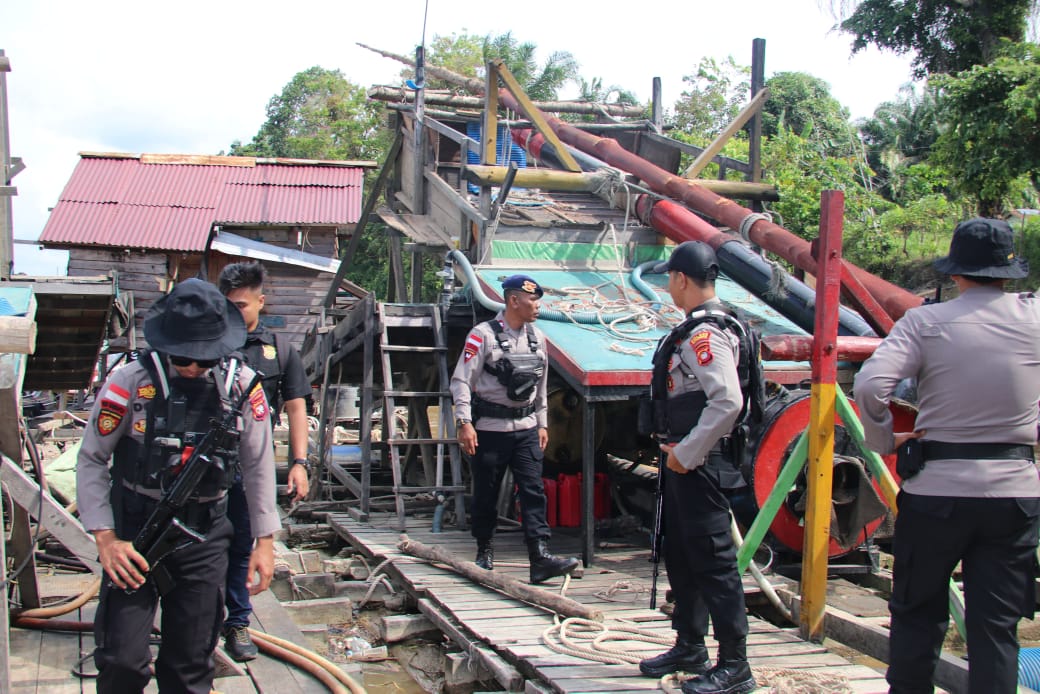 Aktivitas PETI di Sungai Kapuas Dihentikan, Forkopimda Ultimatum Penambang