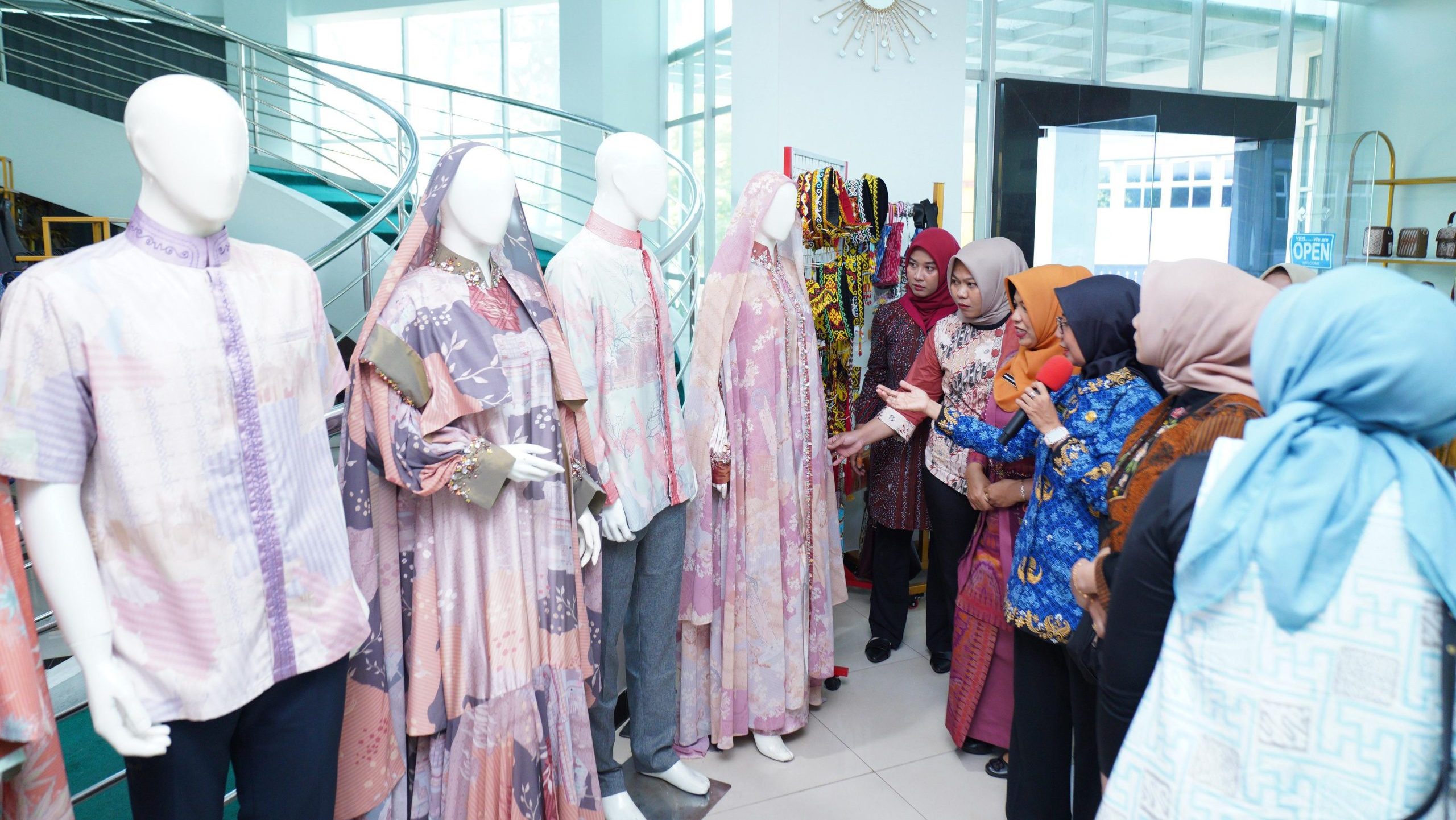 Produk UMKM Pontianak Tembus Pasar Ekspor, PIA Ardhya Garini Kunjungi Dekranasda