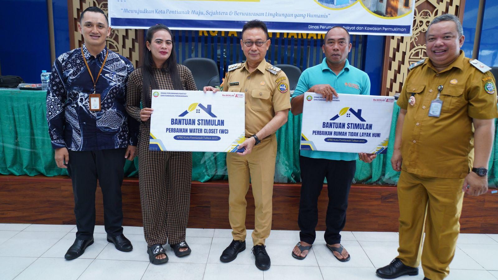 Pemkot Pontianak Bantu 324 KK Perbaiki Rumah dan WC Tidak Layak