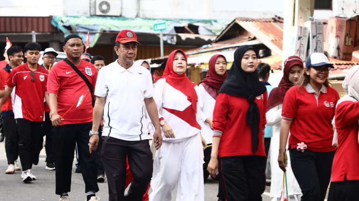 Semarak HUT ke-80 RI, Diskominfo Pontianak Gelar Jalan Santai dan Lomba Tradisional