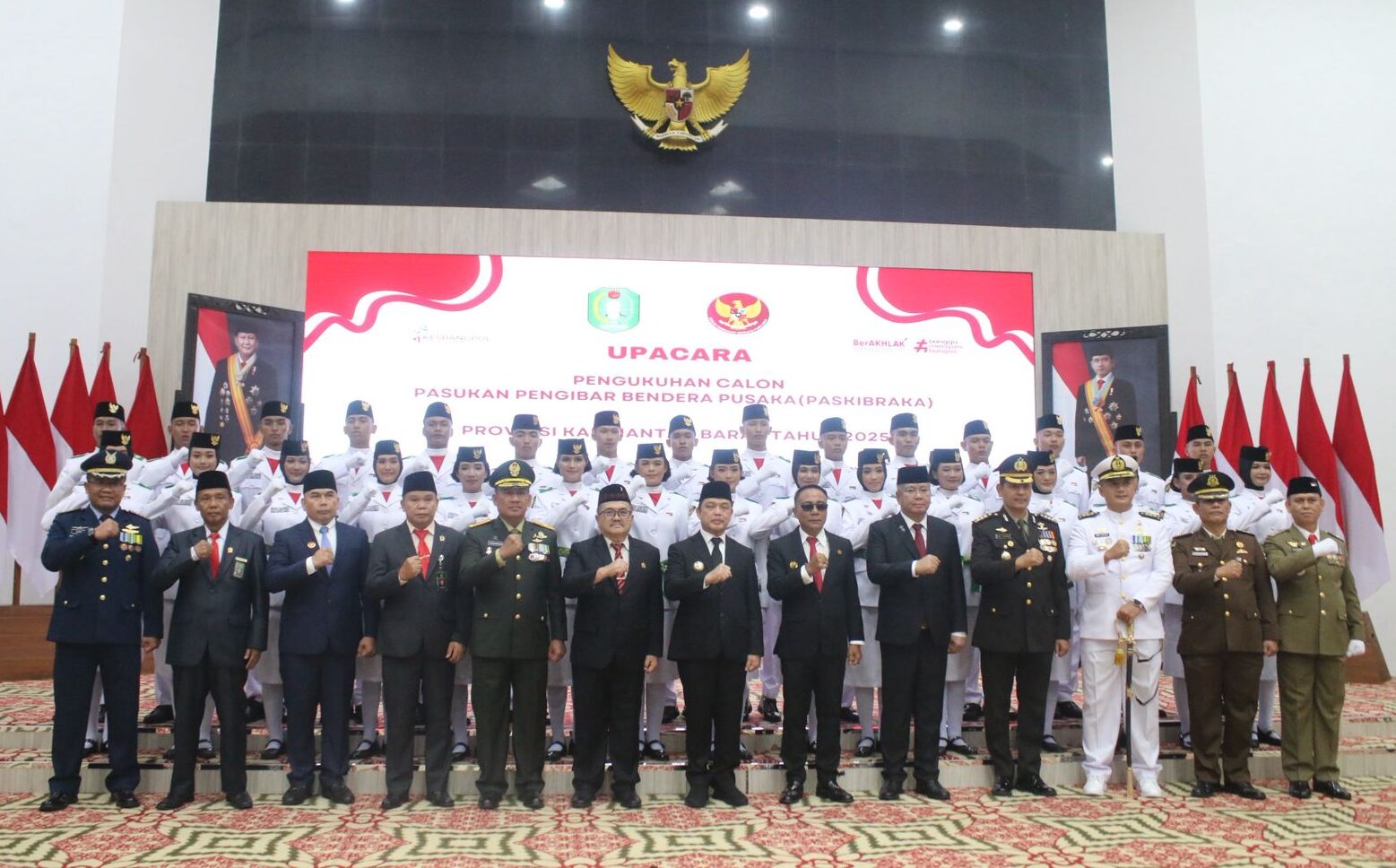 Kapoksahli Pangdam Hadiri Pengukuhan Paskibraka Provinsi Kalbar Tahun 2025