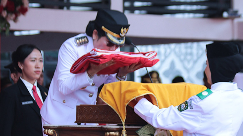 Wali Kota Singkawang Pimpin Upacara HUT ke-80 Kemerdekaan RI
