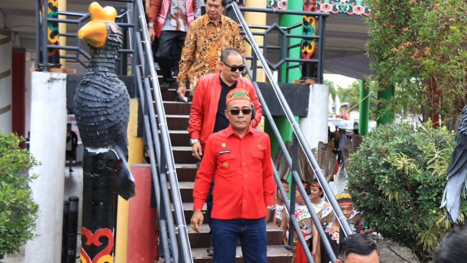 Hadiri Seminar Internasional, Wagub Kalbar Ajak Intelektual Dayak Kawal Pembangunan
