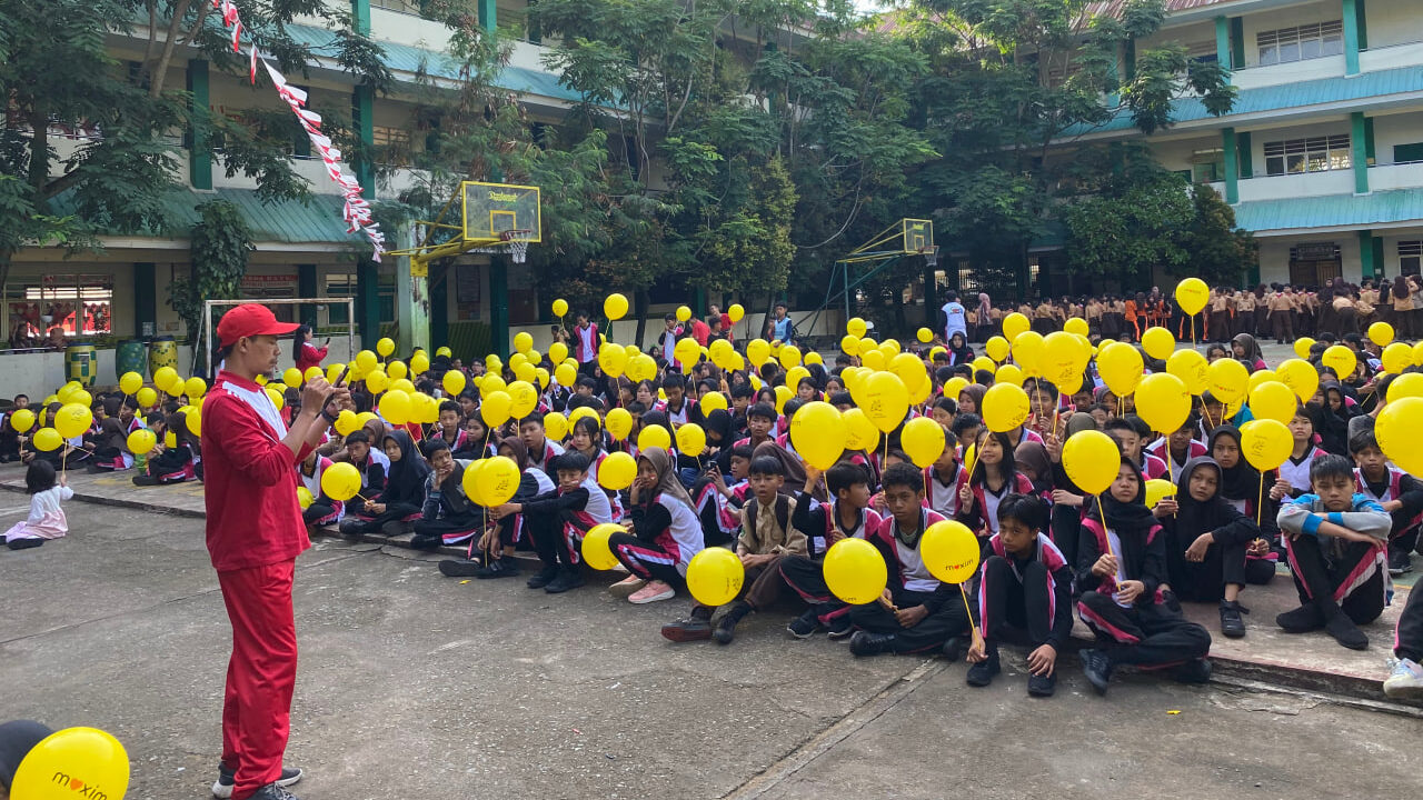 Maxim Pontianak Gelar Aksi Lingkungan Bersama 700 Siswa Peringati HUT Ke-80 RI