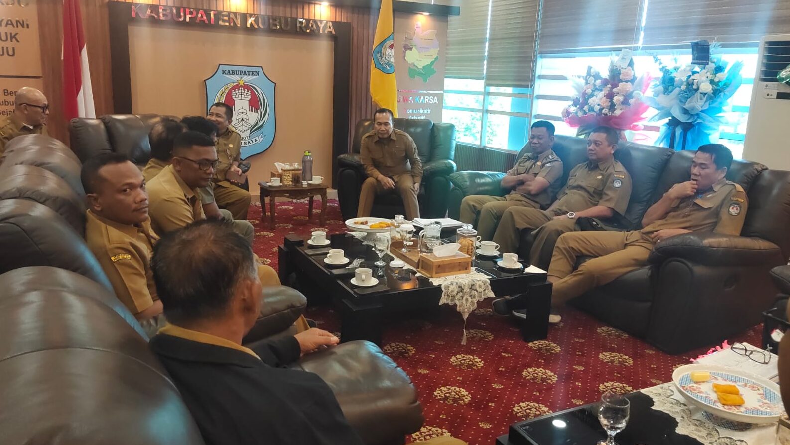 Bupati Kubu Raya Gelar Rapat Mendadak Bahas Kendaraan Bertonase Besar Lewati Jalan Masyarakat