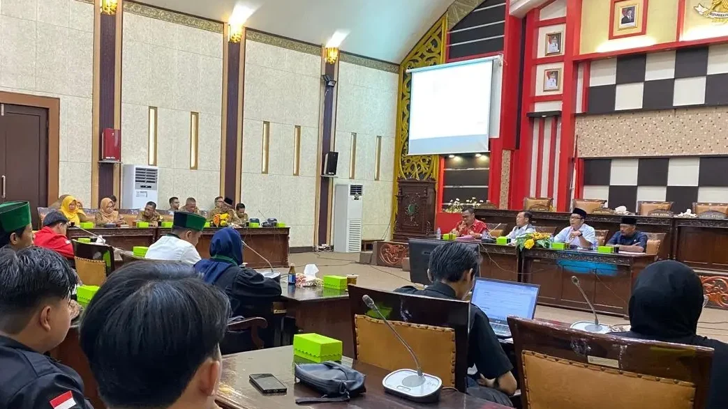 10 Tuntutan Kritis Aliansi Sambas Bergerak Dikuliti dalam RDP Bersama DPRD