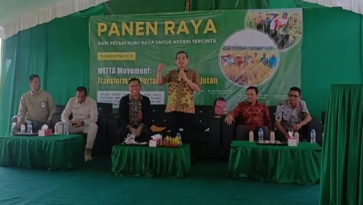 Panen Raya Padi di Kubu Raya Perkuat Ketahanan Pangan Daerah