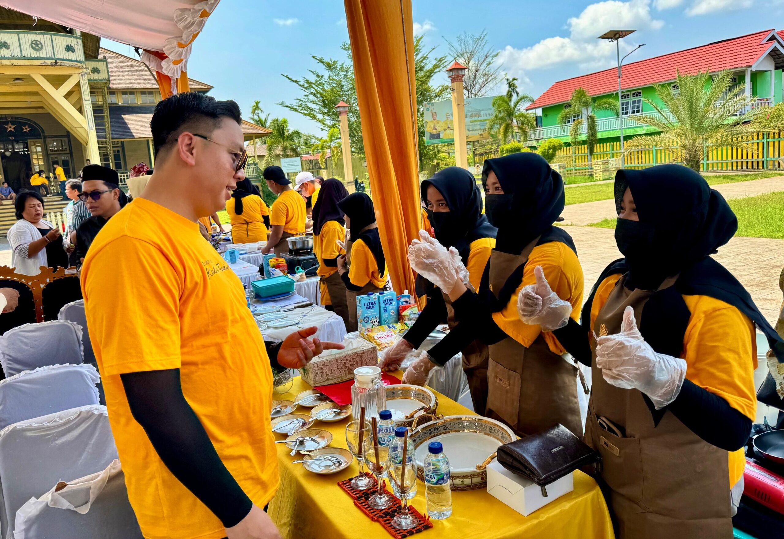 Muhammad Ismail (Achong), Head Executive Chef Ibis dan Mercure, Jadi Juri Lomba Kuliner Tradisional di Istana Kadriah Pontianak