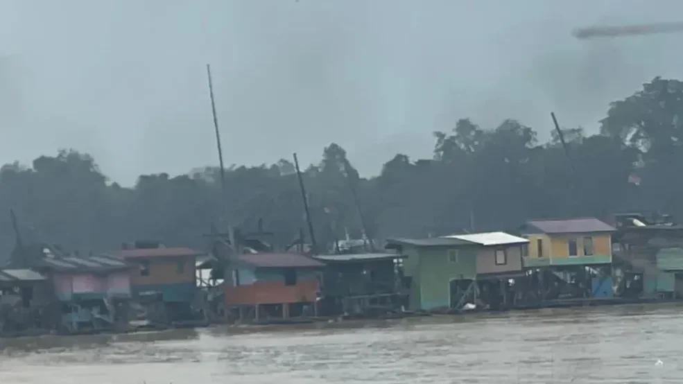Bak Aksi Koboi, Tambang Emas Ilegal Beroperasi di Depan Rumah Polisi Sintang