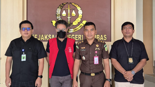 Kejari Sambas Terima Pelimpahan Kasus Penyelundupan Mobil Mewah Volvo dari Bea Cukai