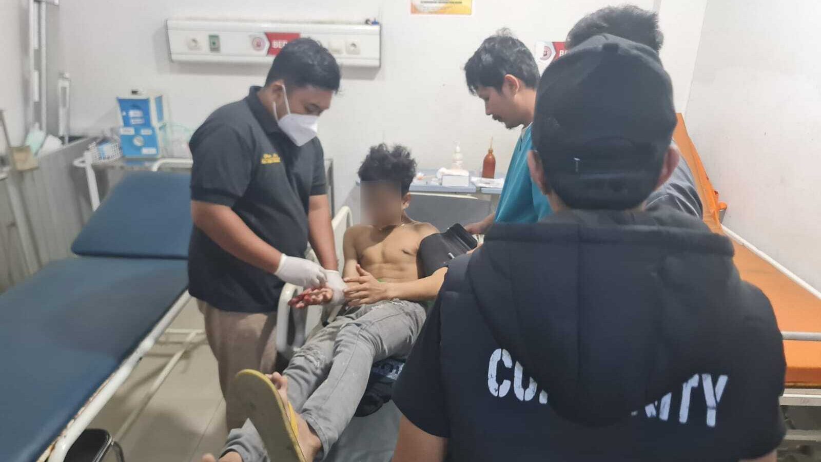 Diduga Tersinggung Pacarnya Diganggu, Remaja 16 Tahun di Pontianak Nekat Bacok Korbannya Pakai Celurit