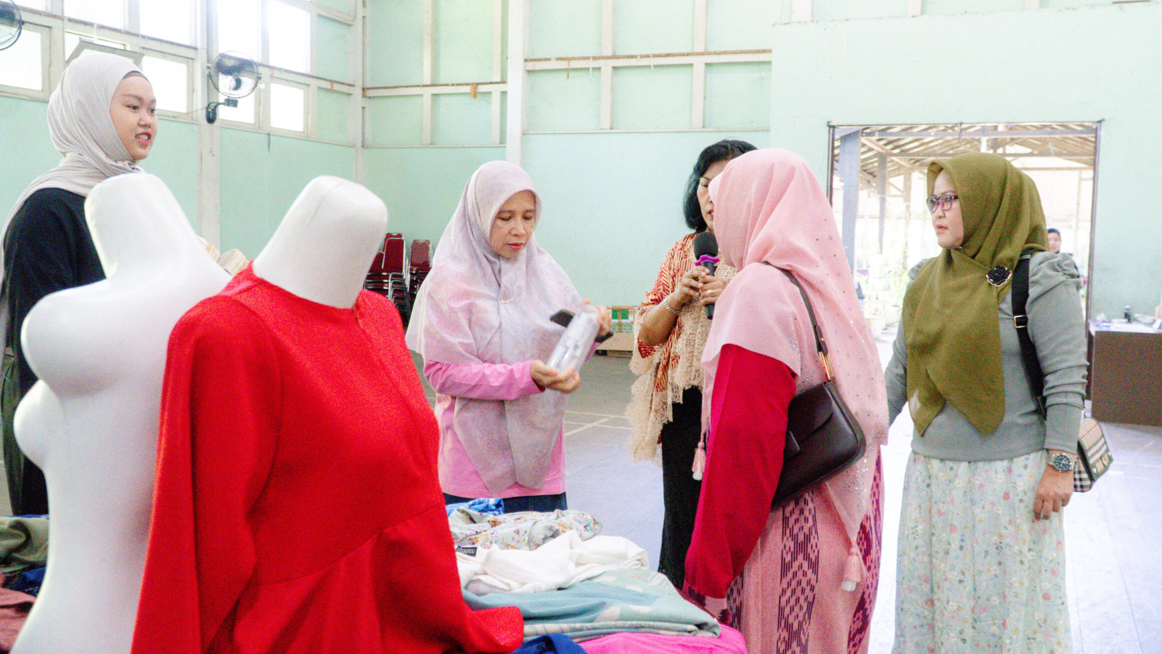 Ratusan Mahasiswa Kehutanan Serbu Program Shorea, 600 Lebih Item Dibagikan