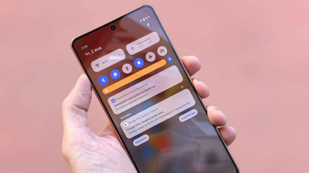 Jangan Colok HP di Bandara: Google Peringatkan Bahaya Wifi & Charger Umum