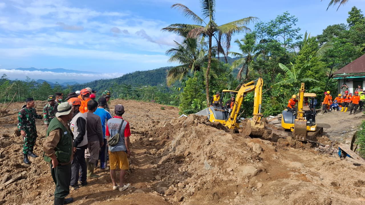 Update Tanah Longsor Banjarnegara: Korban Jiwa Bertambah Jadi 3 Orang, 25 Masih Hilang