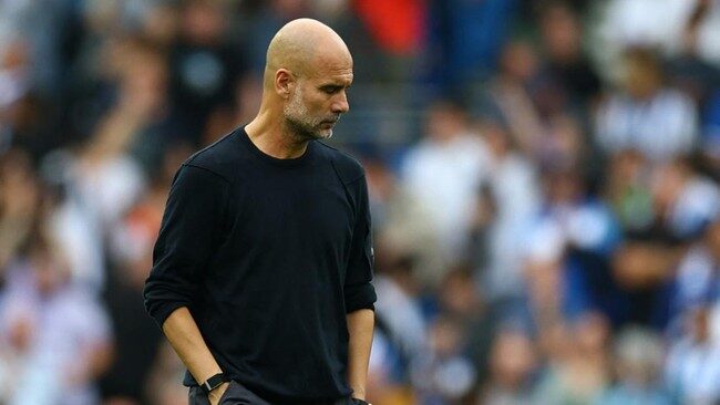 Ganti 10 Pemain Starter, Pep Guardiola Akui Rotasi Keliru Usai Man City Dipermalukan Leverkusen 0-2