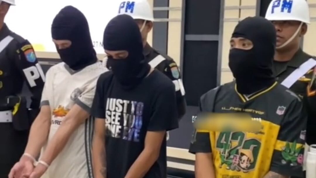 Satgas Pamtas Gagalkan Penyelundupan Sabu 21,9 Kg di Perbatasan Entikong, 3 Kurir Lintas Batas Diringkus
