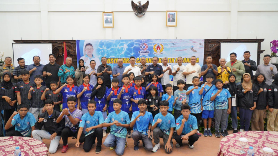 Bidik 'Golden Age', Edi Kamtono Gratiskan Kolam Renang untuk Bibit Atlet Pontianak