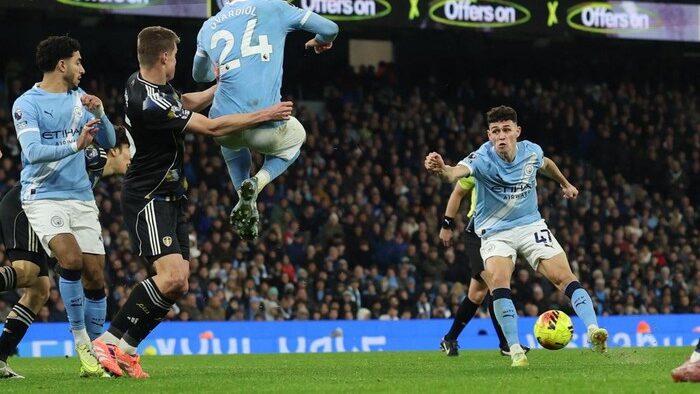 Phil Foden Bintang! Brace Foden Kunci Kemenangan Comeback Man City 3-2 atas Leeds United