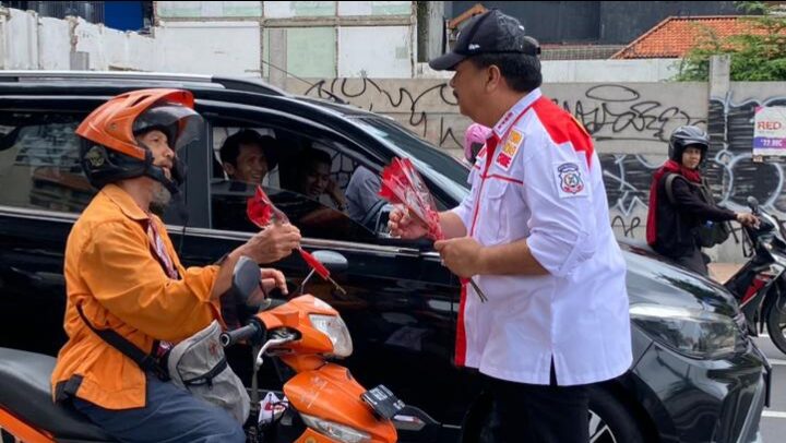 Dari Bagi Bunga hingga Turnamen Biliar, Cara Unik GN-PK Peringati Hari Antikorupsi di Jatim