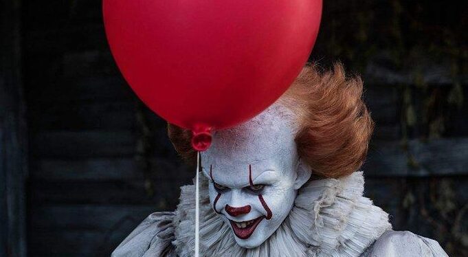 Lucu atau Mengerikan? Ini 5 Rekomendasi Film Badut Ikonik yang Wajib Masuk Watchlist-mu