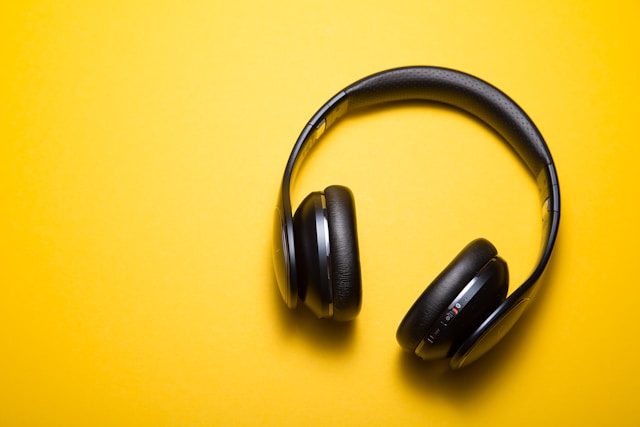 Amankah Headphone Bluetooth untuk Otak Jangka Panjang? Memahami Radiasi Non-ionisasi