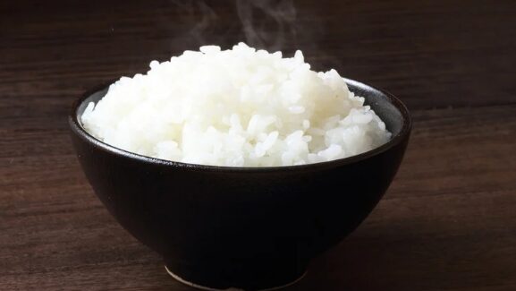 Sering Diperdebatkan, Nasi Panas vs Nasi Dingin: Mana yang Lebih Aman untuk Gula Darah?
