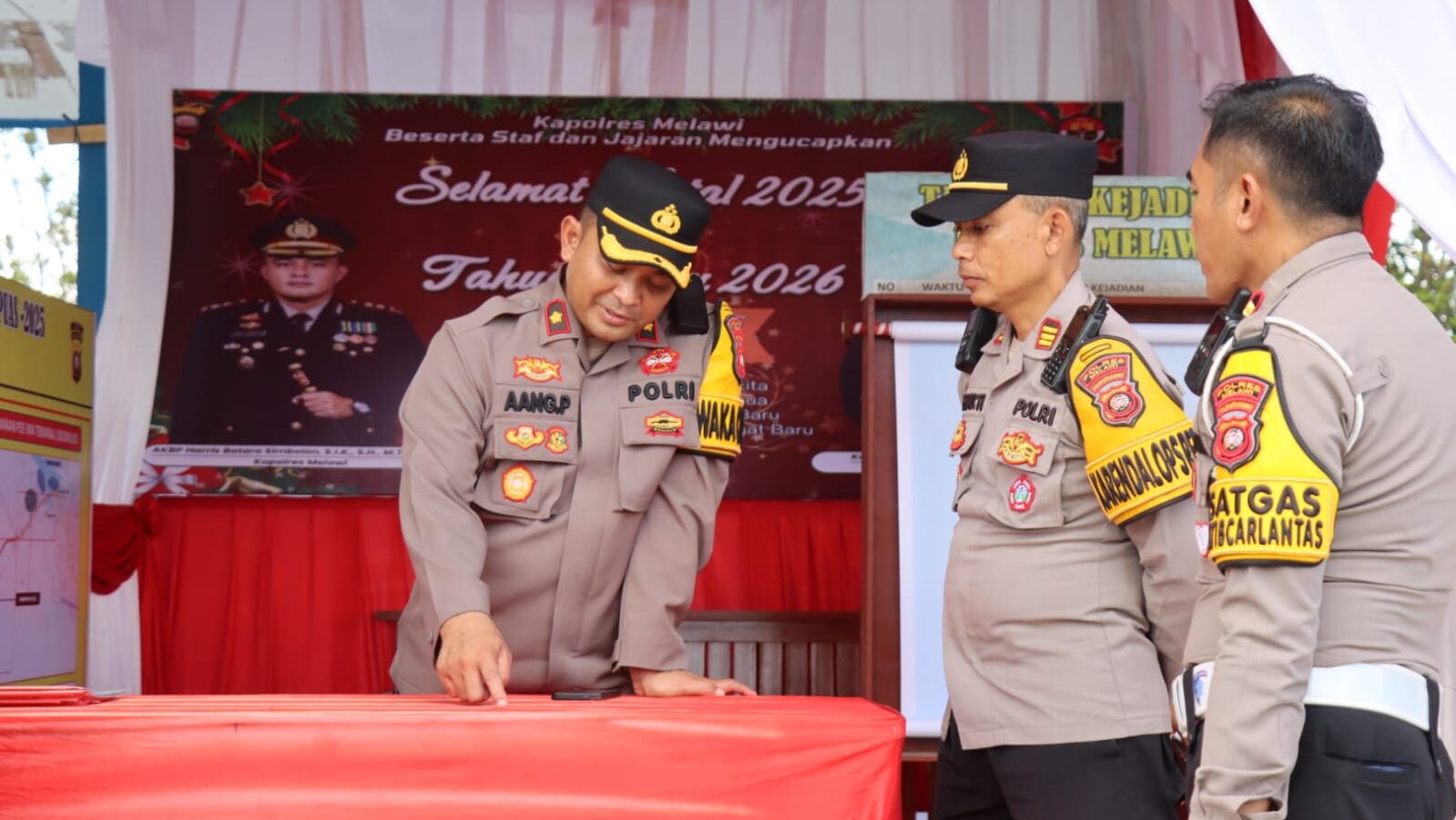 Pastikan Nataru Aman, Wakapolres Melawi Tinjau Pos Operasi Lilin Kapuas 2025