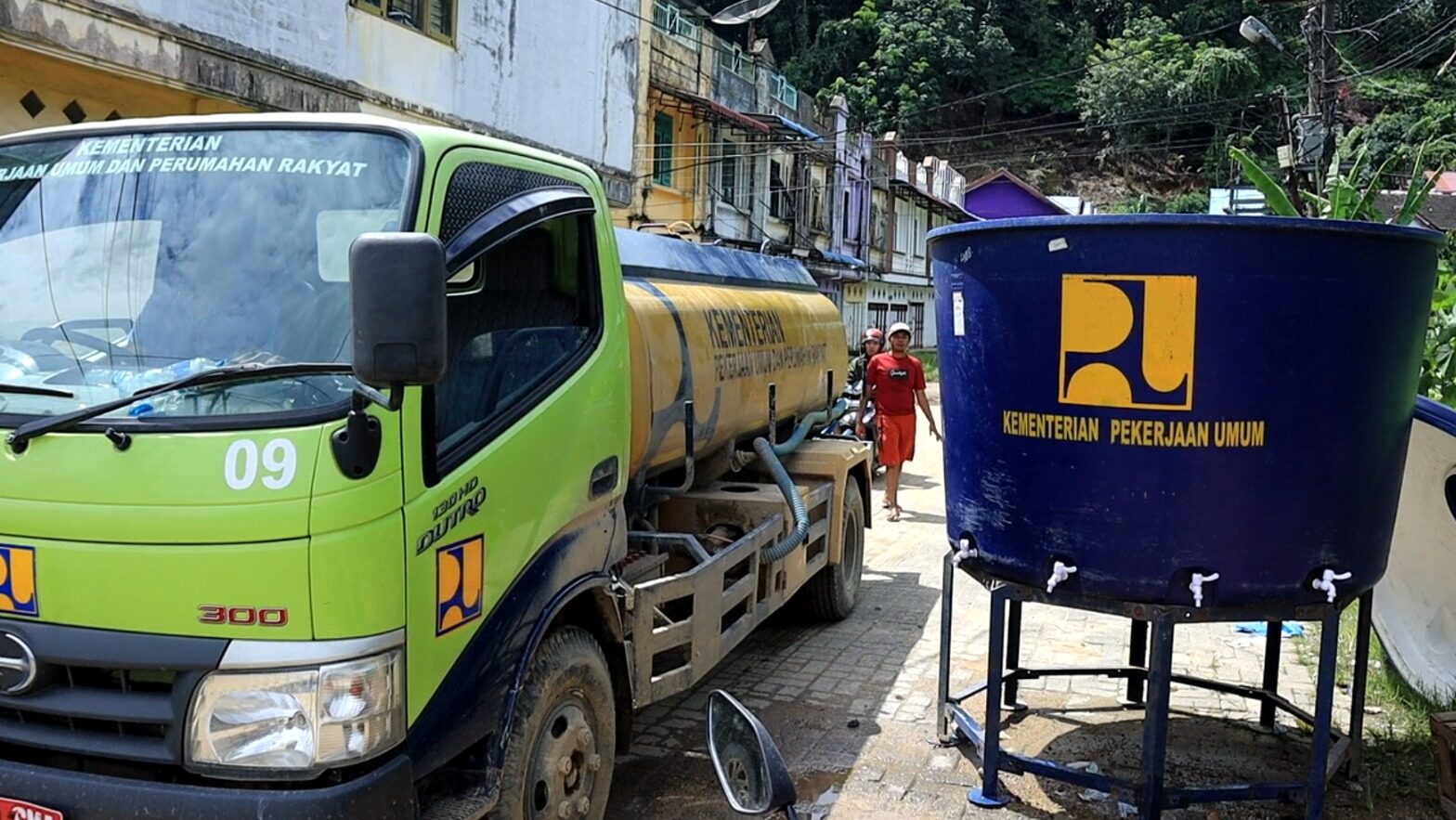 Krisis Air Akibat Banjir, Pemkab Tapanuli Tengah Kerahkan Mobil Tangki Operasi 24 Jam