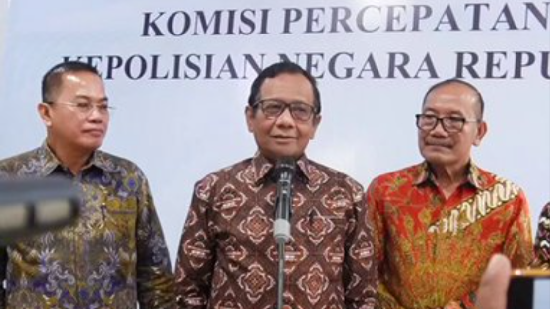 Mahfud MD Sentil Promosi Jabatan Polri: Belum Cukup Syarat Kok Bisa Naik Pangkat?