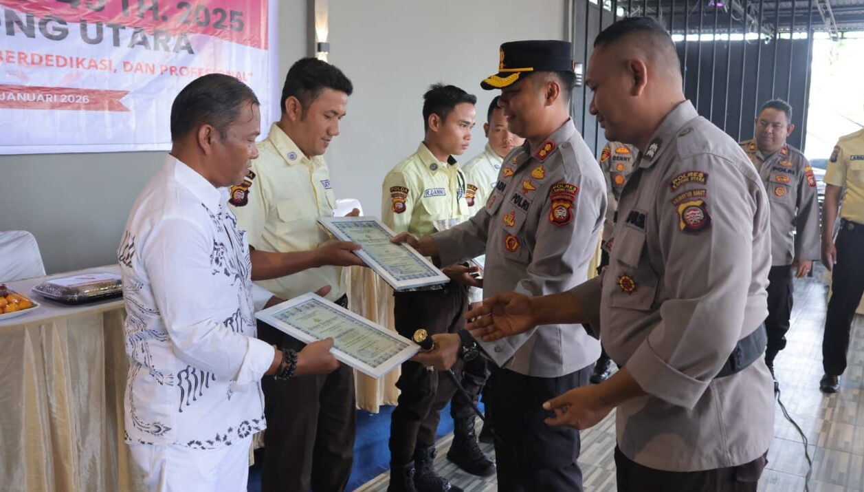 Gagalkan Penyelundupan Sabu hingga Miras, Empat Satpam di Kayong Utara Terima Penghargaan Khusus