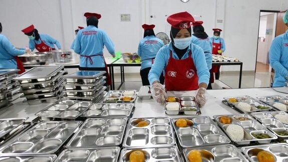 Aturan Baru Program Makan Bergizi Gratis: Siswa Hanya Dapat di Hari Sekolah