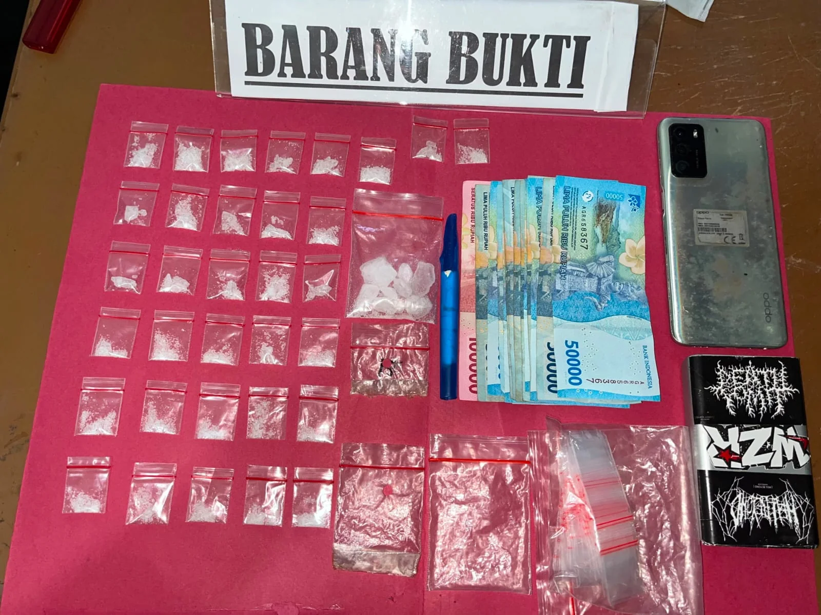 Polisi Sita Puluhan Gram Sabu Saat Ringkus Tersangka Pengedar Narkotika di Mandor Landak