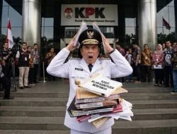 KPK Lanjutkan Kasus Ria Norsan Di Jalan Mempawah