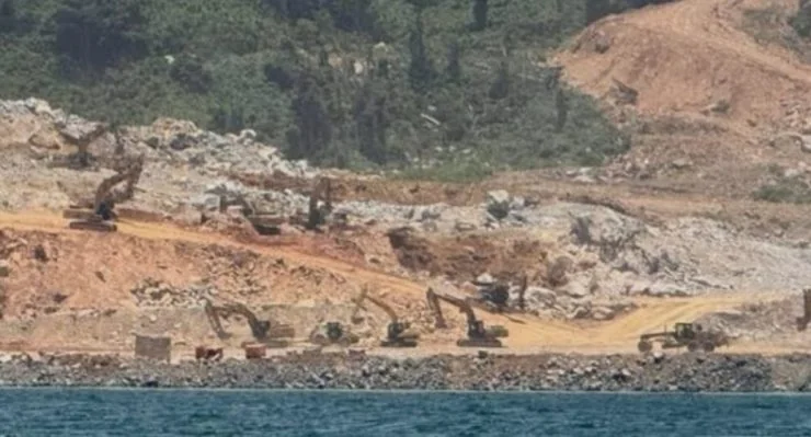 Ekologi Pulau Penebang Kalbar Rusak Akibat Aktivitas PT DIB