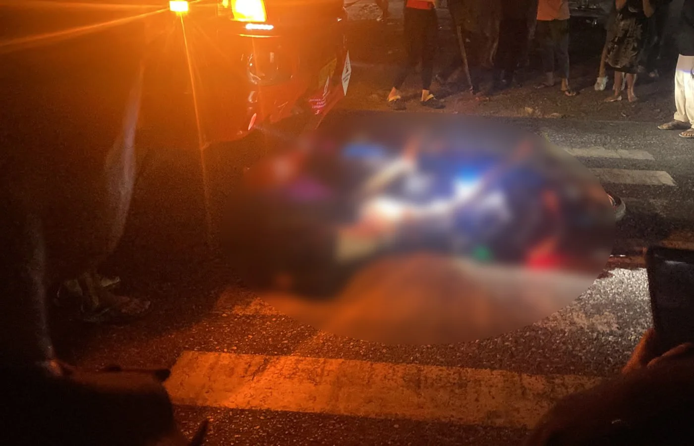 Melebar ke Jalur Lawan, Pengendara Motor Tewas Tabrak Truk Tangki Pertamina di Tayan Hulu