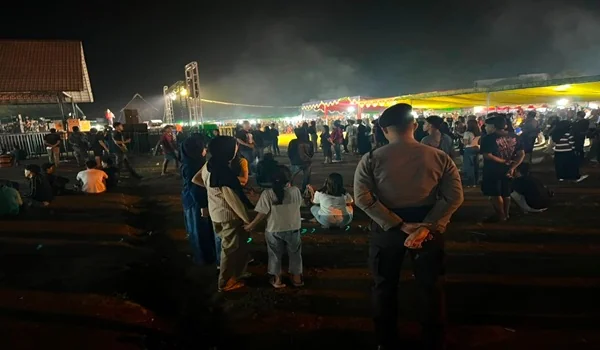 Lomba Busana Dayak Anak Sedot Perhatian Pengunjung Malam Ketiga PGD XV Sekadau