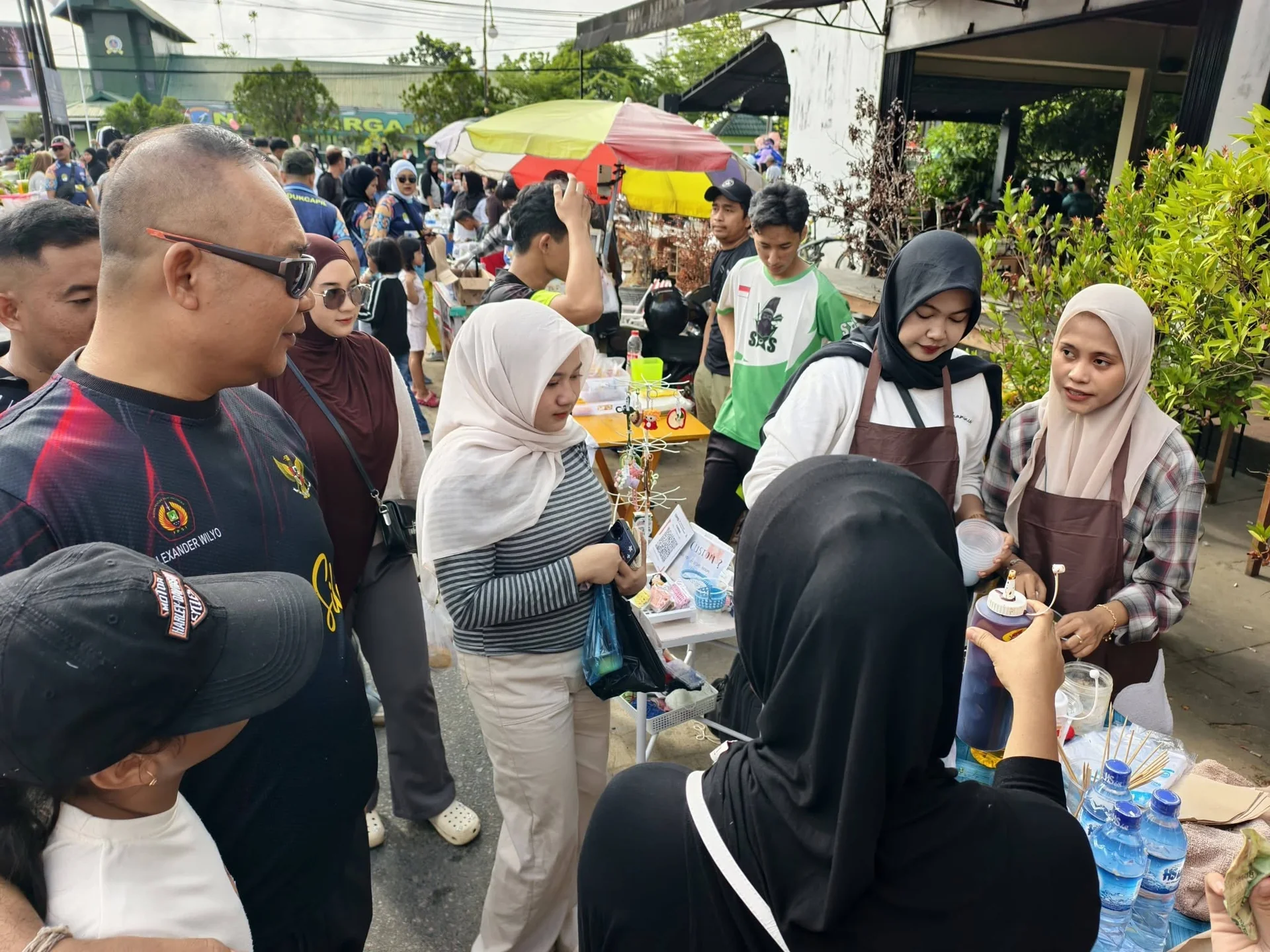 Puluhan UMKM Kuliner Padati Arena CFD Ketapang, Putar Roda Ekonomi Warga