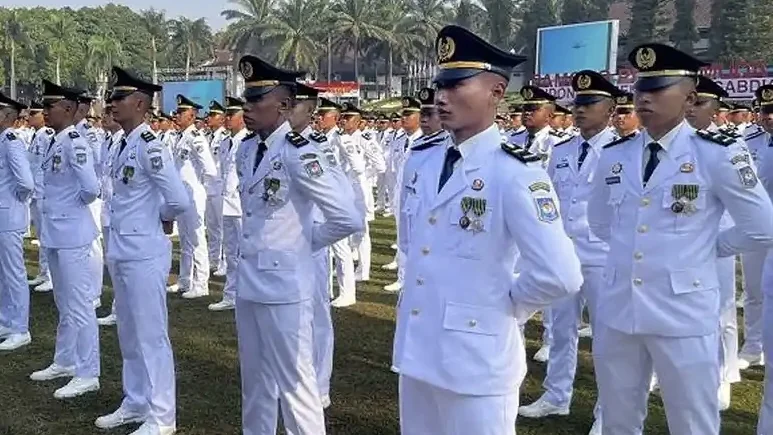 Prabowo Lantik 1.204 Pamong Praja Muda IPDN, Tekankan Pengabdian untuk Rakyat