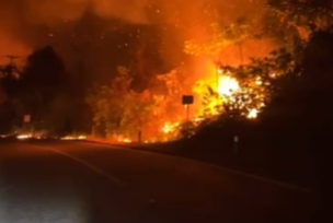 Kebakaran Hebat di Subah Tayan Hilir, Api Menjalar Sampai Sisi Jalan Utama