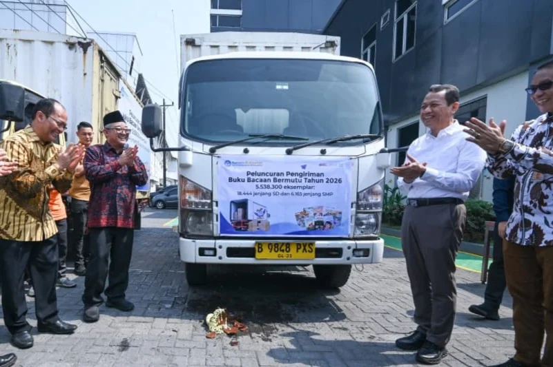 Kemendikdasmen Distribusikan 5,5 Juta Buku Bacaan Bermutu untuk Perkuat Literasi Siswa SD dan SMP